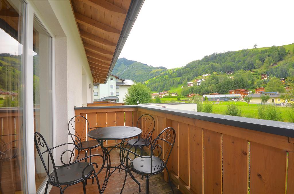 Apartment Riccardo - By Alpen Apartments Kaprun Extérieur photo